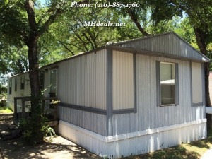 1997 Oakwood used single wide manufactured home- Mustang Ridge, TX