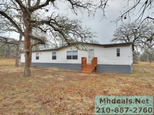 4 bed 3 bath land home in Adkins Texas