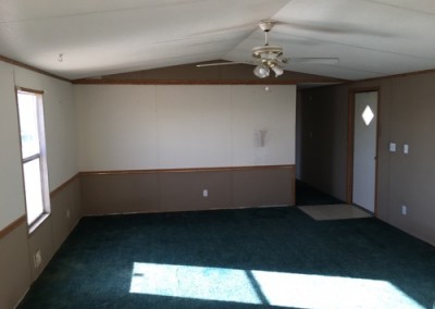 Living Room Cheap good looking used singlewide-New Braunfels