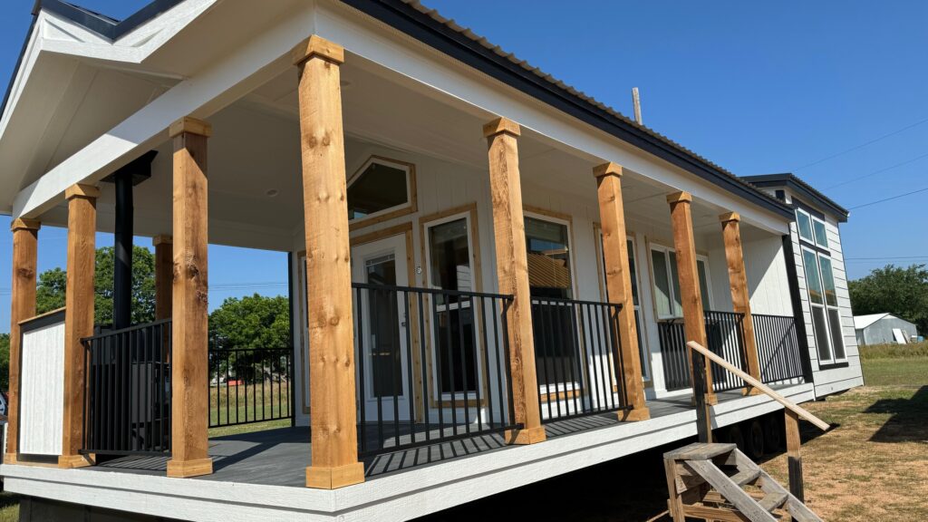 Texas TIny Homes - Oak creek tiny homes - stonewall, Tx tiny house dealer. Texas Tiny Houses & Cabins