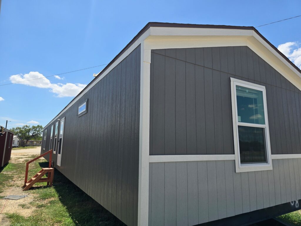 16 x 72 3 Bedroom 2 Bath Manufactured Home for $72,500